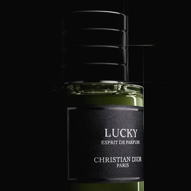 בקבוק Lucky Dior Esprit de Parfum – זווית אלגנטית