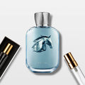 דיקנט בושם Valero (וולרו) מבית Parfums de Marly יוניסקס, מבט חזיתי על בקבוקון הנשיאה המאפשר ליהנות מניחוח האקסטרייט בכל מקום.